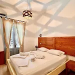 Bed & Breakfast Luxury Seafront 1932
