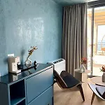 Luxury Seafront 1932 4*