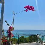 Luxury Seafront 1932 Bed & Breakfast Himarë