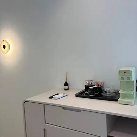 Alojamento de Acomodação e Pequeno-almoço Luxury 1932 Himare