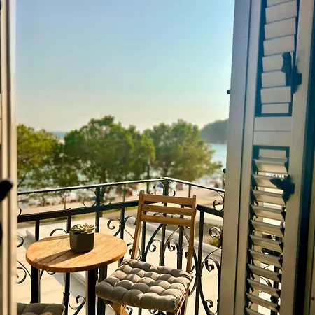 Luxury Seafront 1932 Himare 4* Himare