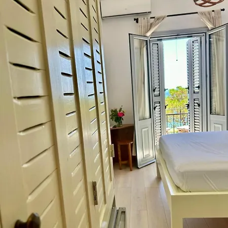 Bed & Breakfast Luxury Seafront 1932 Himare 4*