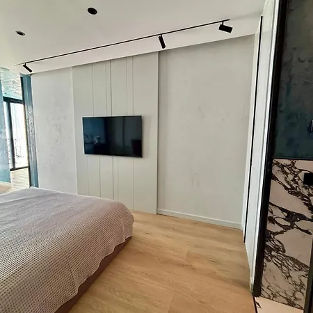 לינה וארוחת בוקר Luxury 1932 הימארה