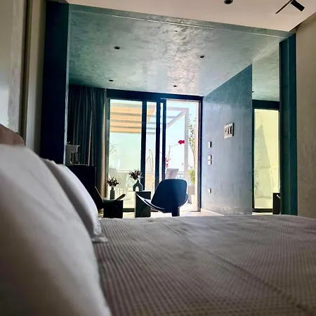 Luxury Seafront 1932 Himare 4*