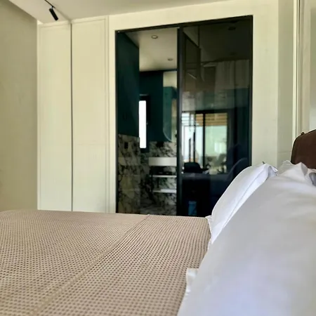 Luxury Seafront 1932 Himare 4* Himare