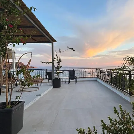 Luxury Seafront 1932 Himare Bed & Breakfast Himare