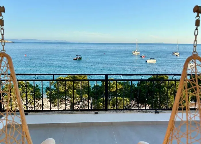 Luxury Seafront 1932 4*