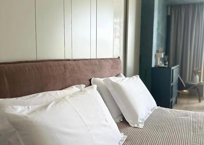 Luxury Seafront 1932