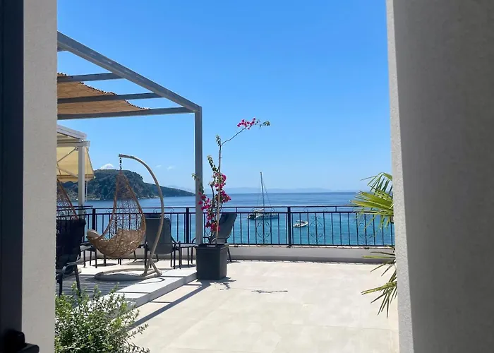 Luxury Seafront 1932 住宿加早餐酒店 希马拉