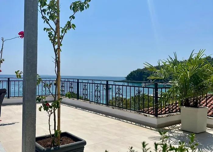 Luxury Seafront 1932 希马拉